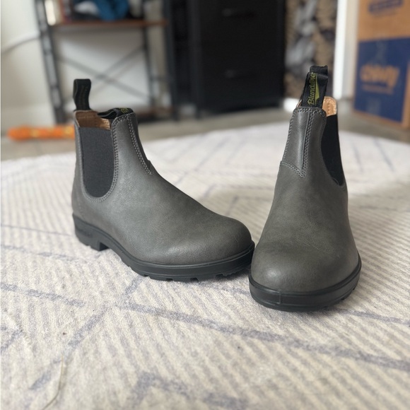 Blundstone Charcoal Leather Chelsea Boots - Picture 1 of 7